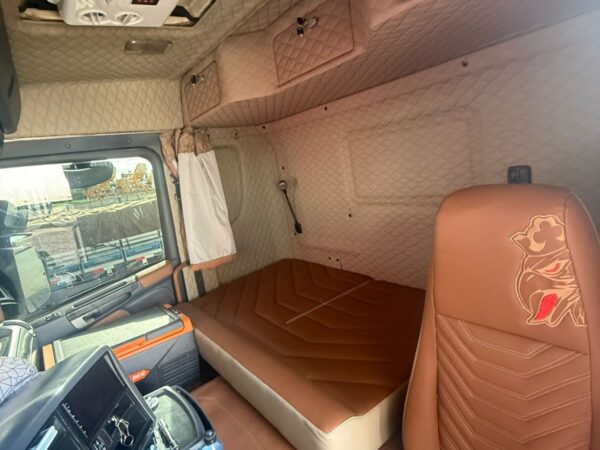 Maleiro e Forração Interna - 35