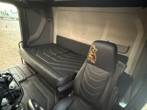 Maleiro e Forração Interna - 26