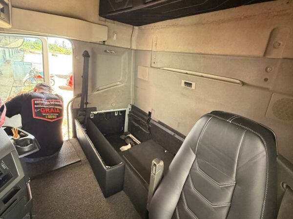 Maleiro e Forração Interna - 18