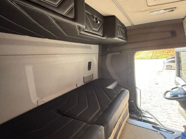 Maleiro e Forração Interna - 14